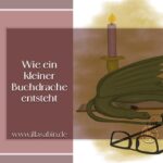 Blogbeitragsgrafik von Illa Sabin. Die Grafik besteht aus mehreren ineinander verschachtelten Rechtecken in sanften Rosa-Tönen. In der Mitte der Rechtecke liegt die Illustration eines schlafenden Drachen, der auf einem Buch liegt. Der Text der Beitragsgrafik lautet: Wie ein kleiner Buchdrache entsteht.